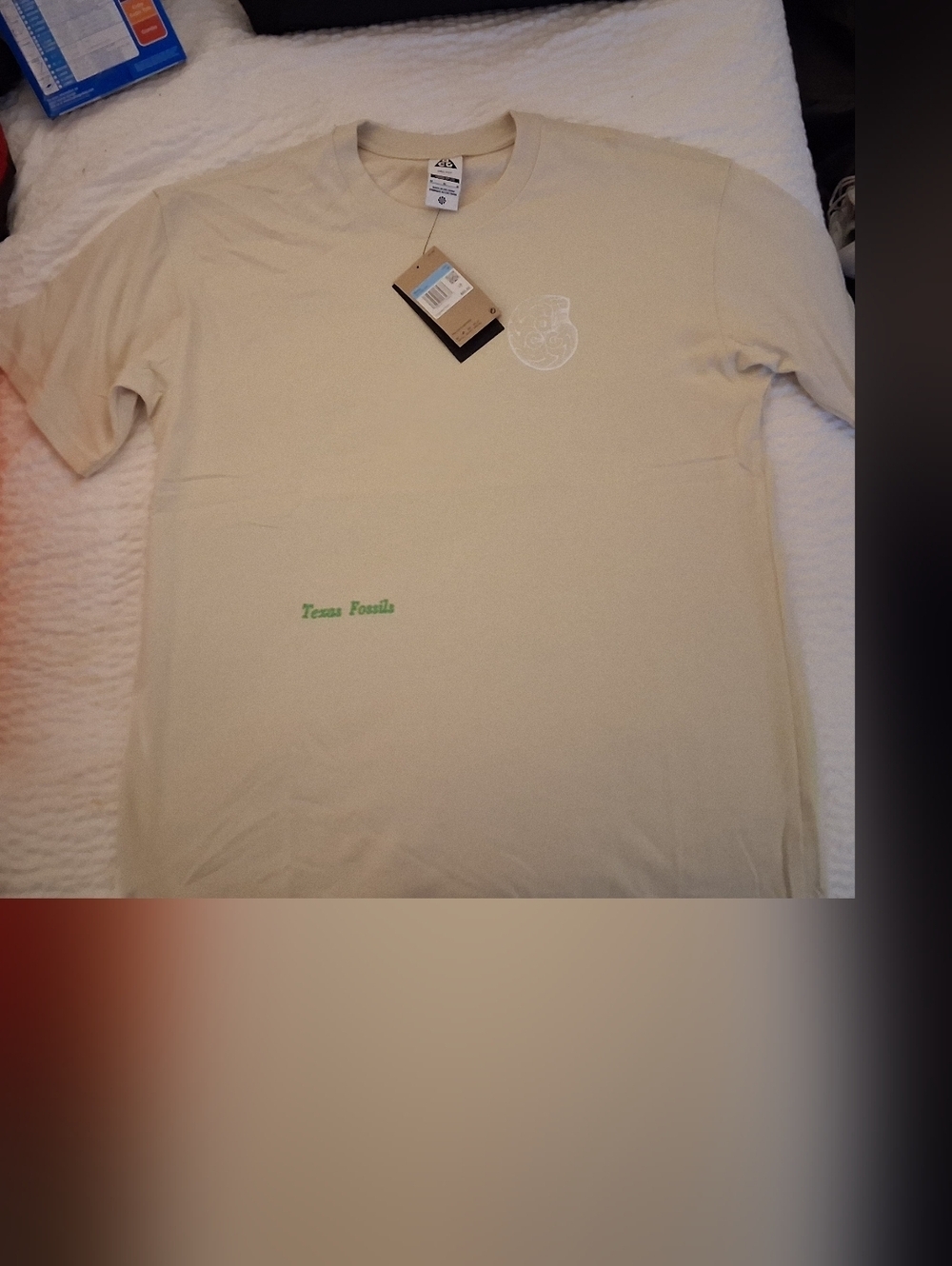 Nike ACG TEXAS FOSSILS Men's Cream Short-Sleeve Logo T-Shirt